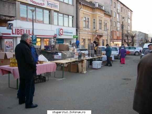 festivalul iata poza din piata expozitie. CLUB STUPARITUL