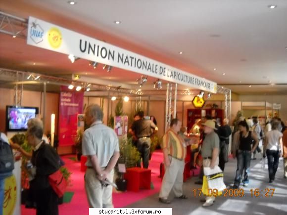 ACA medaliata la Congresul Apimondia 2009 - standul asociatiei (uniunii) - ASOCIATIA CRESCATORILOR DE ALBINE