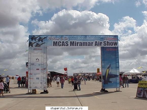 Air show - Sambata am fost sa admir jucari serioase ale - CAFENEA - DISCUTII DESPRE ORICE