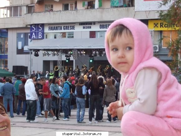 Aista-s - La serbarile iasilor - PAGINI PERSONALE ! CINE SUNT EU ?