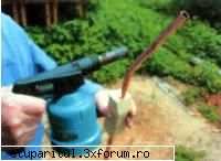 Aparat tratament cu acid oxalic - 2.preincalzirea la gura a tevii cu lampa - POZE
