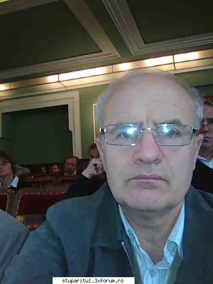 Asociatia Bioterra - Cam putini apicultori prin sala - APICULTURA BIO