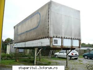 CAT DE BUN ESTE pavilionul? - Vazut din alt unghi - INTRETINEREA ALBINELOR
