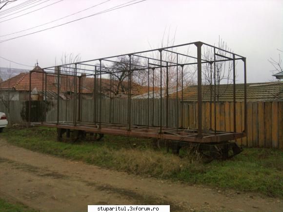 CAT DE BUN ESTE pavilionul? - Am uitat de poza - INTRETINEREA ALBINELOR