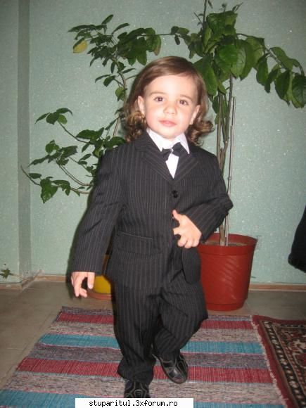 Ce am gasit < de 2 MB: - Fimiu, om serios! - POZE