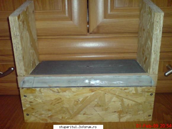 Colector de polen experimental - In primul rand va salut pe toti - ECHIPAMENTE SI UTILAJE APICOLE