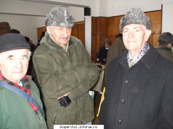 De la Iasi ( Targul apicol Martie 2010 ) - Veterani ai apiculturii Iesene - CALATORII SI INTALNIRI