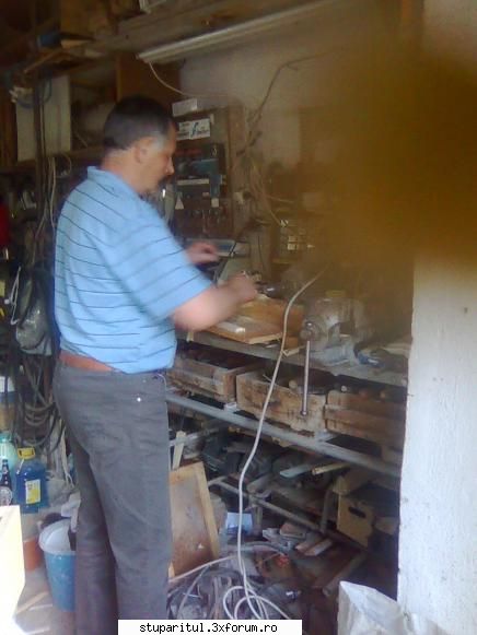 Dispozitiv pentru insarmarea ramelor - Depinde doar de eficienta stuparului - ECHIPAMENTE SI UTILAJE APICOLE