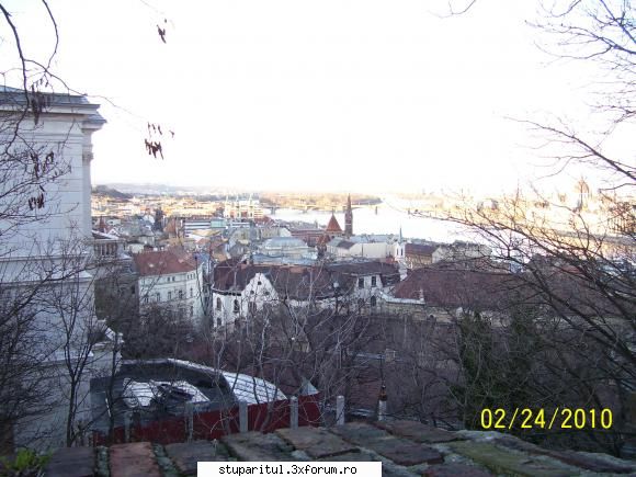 După t�rgul de la Sekesfehervar, turişti la Budapesta - De-a lungul Dun - CALATORII SI INTALNIRI