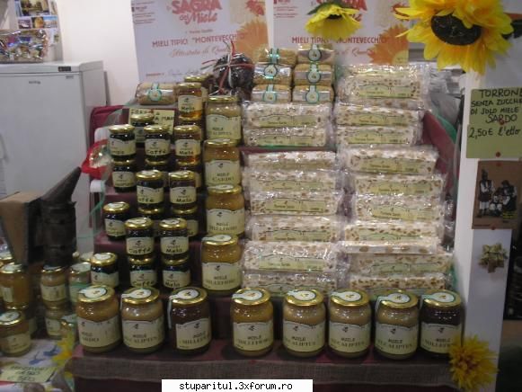Expozitia de artizanat de la Milano - Alt stand al unui producator apicol - CALATORII SI INTALNIRI