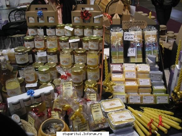 Expozitia de artizanat de la Milano - Miere si alte produse din apicultura - CALATORII SI INTALNIRI