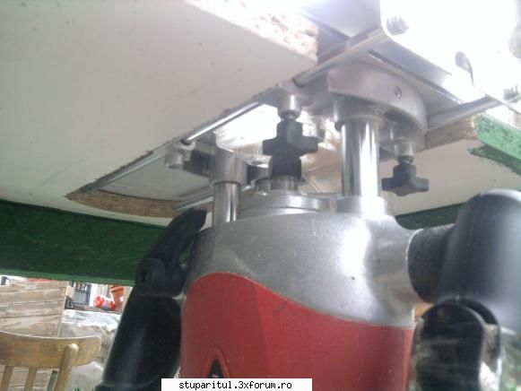 Freza - Cu o astfel de scula poti face multe lucruri - ECHIPAMENTE SI UTILAJE APICOLE