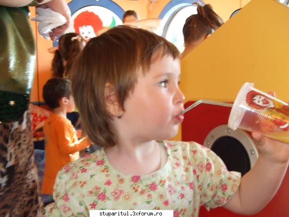 La multi ani , copilarie - Azi 1 iunie 2008, ne indreptam atentia spre cei - CAFENEA - DISCUTII DESPRE ORICE