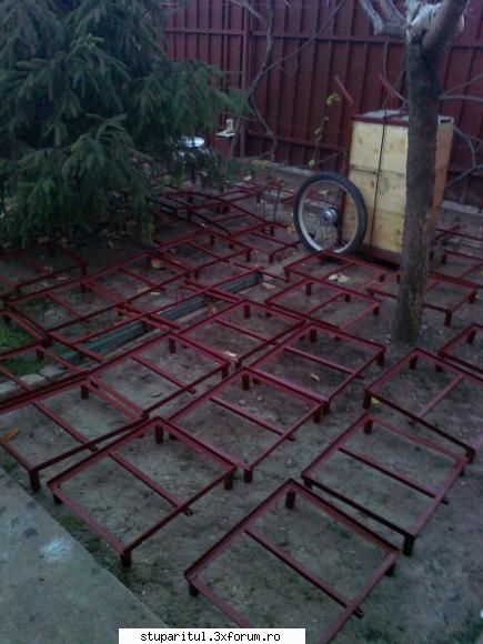 Marea ieseala - Buna ziua, Asa cum am promis voi posta niste poze - ECHIPAMENTE SI UTILAJE APICOLE