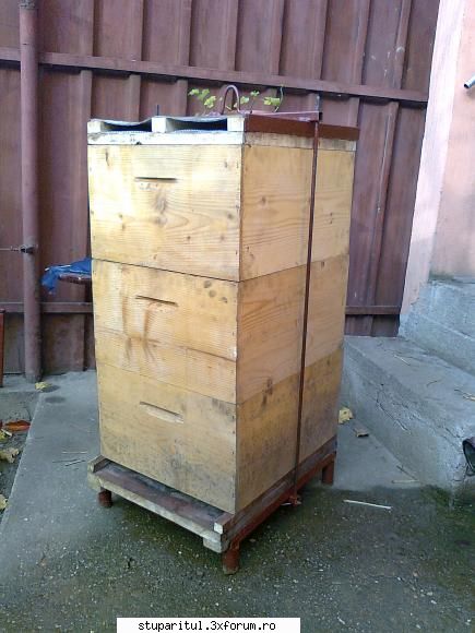 Marea ieseala - outrade - ECHIPAMENTE SI UTILAJE APICOLE