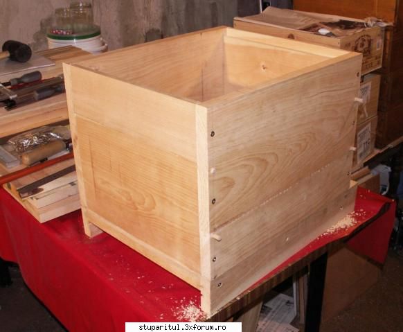 Mod de incheiere - Aveţi impresia că sistemul de mai jos - ECHIPAMENTE SI UTILAJE APICOLE