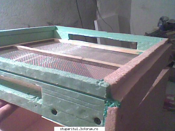 Model de stup. - Capacul cu gaurile de de ventilatie - PLANURI....PLANURI....PLANURI.....