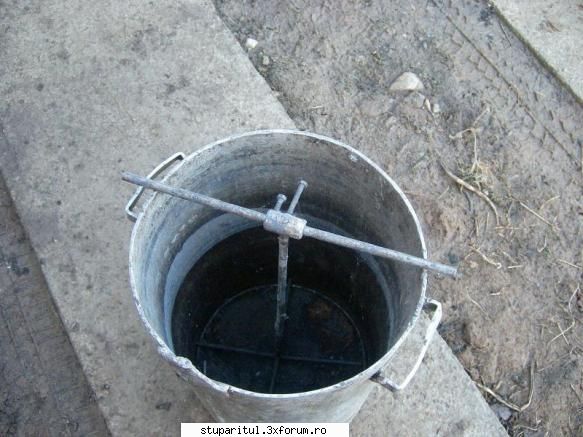 Oala pentru topit fagurii de ceara. - Aceasta oala a circulat pe la multi - ECHIPAMENTE SI UTILAJE APICOLE
