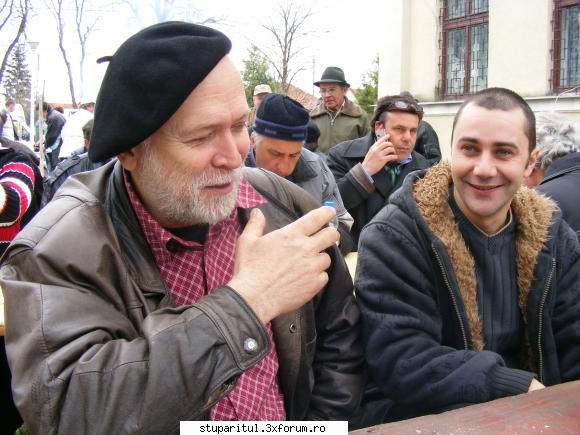 Poze targul Faget 2008 - Bobescu Ion (unul dintre apicultorii cei mai buni - POZE