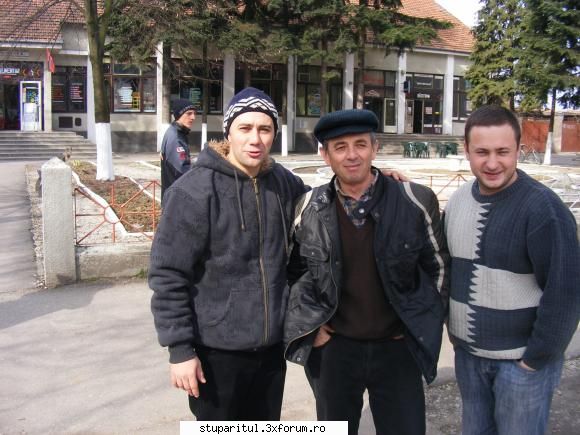 Poze targul Faget 2008 - familia de stupari Albinutza, Unchiul Ion Marcin - POZE