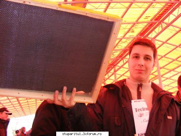 Poze targul Faget 2008 - Lucian Raban tanar apicultor banatean - POZE