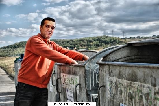 Poze trucate cu politicieni Romani(Sa mai radem) - catalingiurgila - CAFENEA - DISCUTII DESPRE ORICE