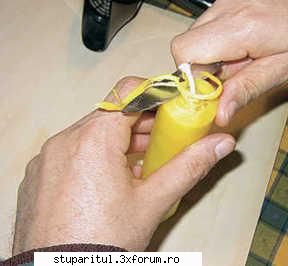 Prelucrarea cerii,bani in plus - Sau se mai poate face asa. Intra aici : Aproape - PRODUSELE ALBINELOR