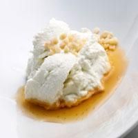 Restaurantul mierii - Desert rece cu branza si miere Gustos si - DISCUTII APICOLE DIVERSE