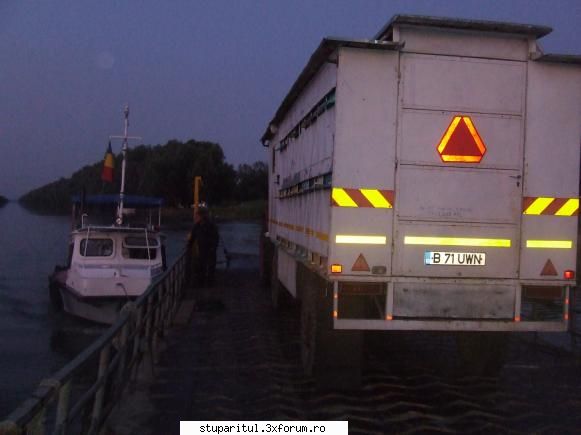 Stupii mei - Traversarea bratului Sf Gheorghe la ivirea - PAGINI PERSONALE ! CINE SUNT EU ?