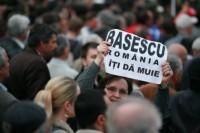 TRAIAN BASESCU presedinte - Sal'tare! Si daca chear si o doamna-bine poarta - CAFENEA - DISCUTII DESPRE ORICE