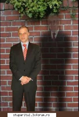 TRAIAN BASESCU presedinte - Spre luare si aducere aminte - CAFENEA - DISCUTII DESPRE ORICE