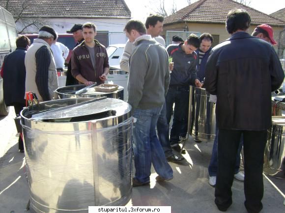 Targul Apicol Faget 2010 - poze facute "la spartul targului" Vreau sa - CALENDAR APICOL - EVENIMENTE APICOLE
