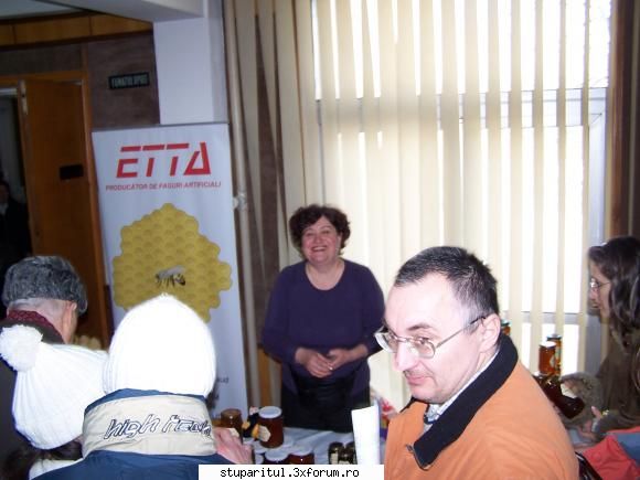 Targul Apicol IASI 2010 - O Super Doamna..d-na Camarusan - CALENDAR APICOL - EVENIMENTE APICOLE