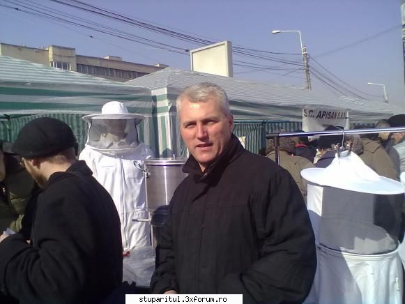 Targul Apicol Iasi 2011 - Intradevar un targ foarte reusit,si acesta - CALENDAR APICOL - EVENIMENTE APICOLE