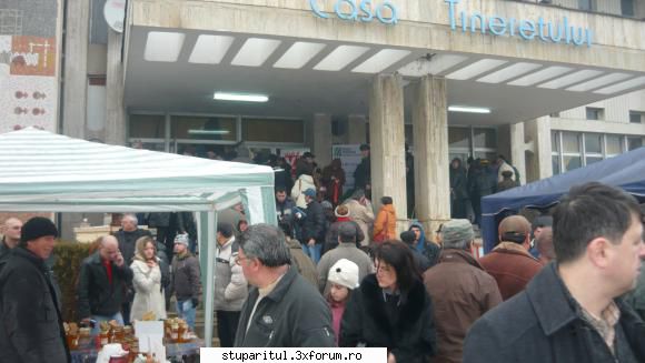 Targul Mierii 2011- Campina - multime la ora 11 - CALENDAR APICOL - EVENIMENTE APICOLE