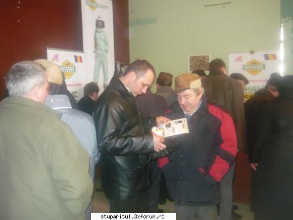 Tirgul apicol al "Tarii Fagarasului" - Citind Revista Tirgului apicol - CALENDAR APICOL - EVENIMENTE APICOLE