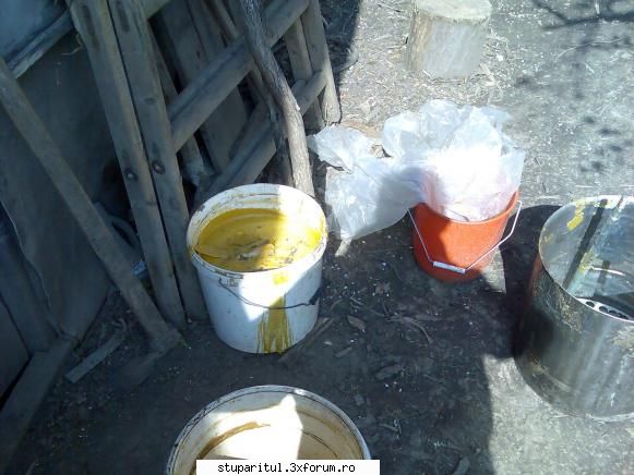 Topitor de ceara din butoi de 200 l - ceara rezultata - ECHIPAMENTE SI UTILAJE APICOLE