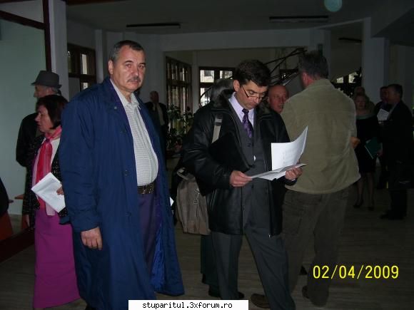 Un nou presedinte, un nou inceput - C�teva schimburi de păreri - ASOCIATIA CRESCATORILOR DE ALBINE
