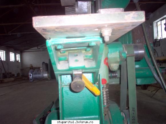 Utilaje tamplarie lemn - lucianzaharia - ECHIPAMENTE SI UTILAJE APICOLE