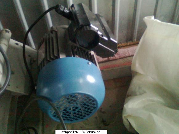 Utilajul meu: - aici evem motorul pe care tocmai l-am - ECHIPAMENTE SI UTILAJE APICOLE