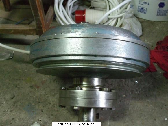 centrifuga - Am gresit eu cu turatia motorului care este de - ECHIPAMENTE SI UTILAJE APICOLE
