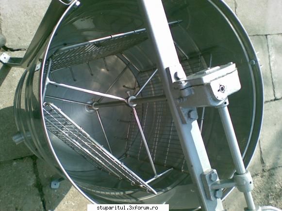 centrifuga - NICU_craiova - ECHIPAMENTE SI UTILAJE APICOLE