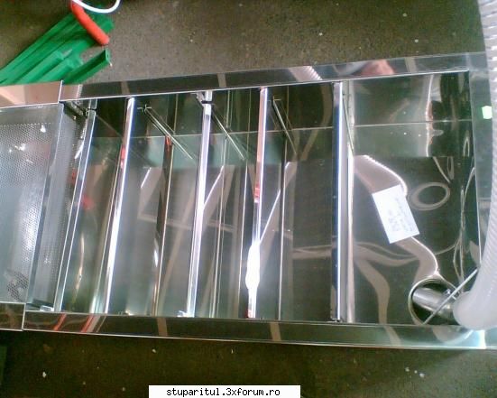 centrifuga radiala... - cuva din inox cu 5 site de strecurare a mierii - DISCUTII APICOLE DIVERSE
