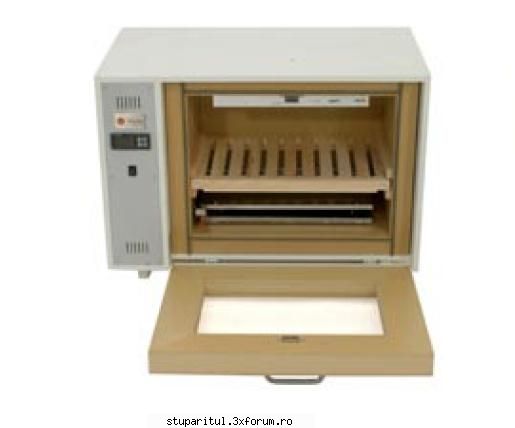 swienty 
incubator - 70 matci 
pret 999 euro tva inclus incubator botci