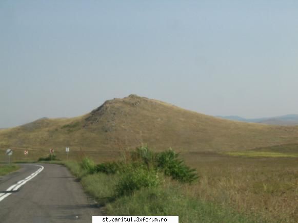 cu Loganul la munte si la mare - Muntii Macinului - CALATORII SI INTALNIRI