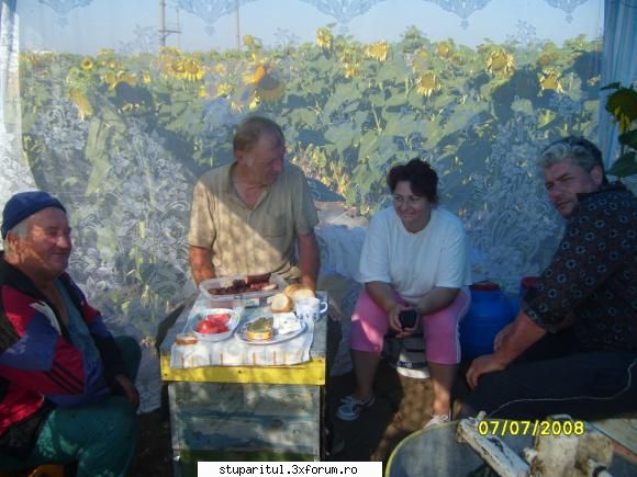 ionut - colegii de pastoral inainte de o zi de munca - PAGINI PERSONALE ! CINE SUNT EU ?