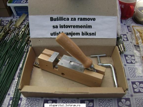 pozele lu proapis13 - gauritor de rama cu capsator - POZE