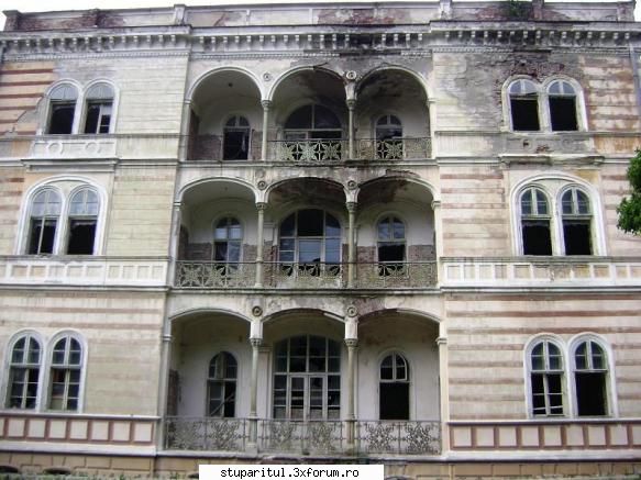 pozele lu proapis13 - Acest pavilion Regal are un frate geaman in - POZE