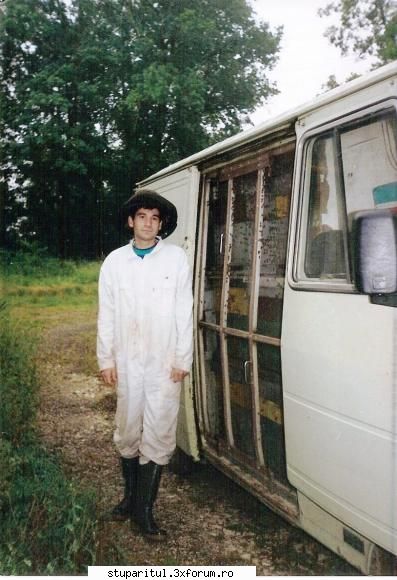 proapi - Eu in anul 1990 in Franta la primul patron. Ferma - PAGINI PERSONALE ! CINE SUNT EU ?