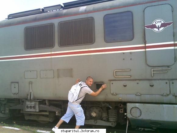 _razvan_ - _razvan_ - PAGINI PERSONALE ! CINE SUNT EU ?